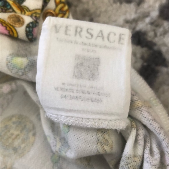 Versace baby onesie - Picture 3 of 7